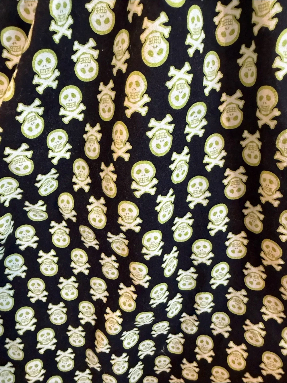 Men’s skull print old navy pajama pants, size large